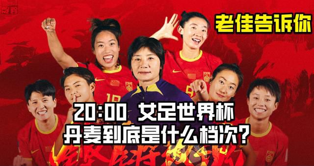 白袜美女将女生踩在脚下蹂躏小说